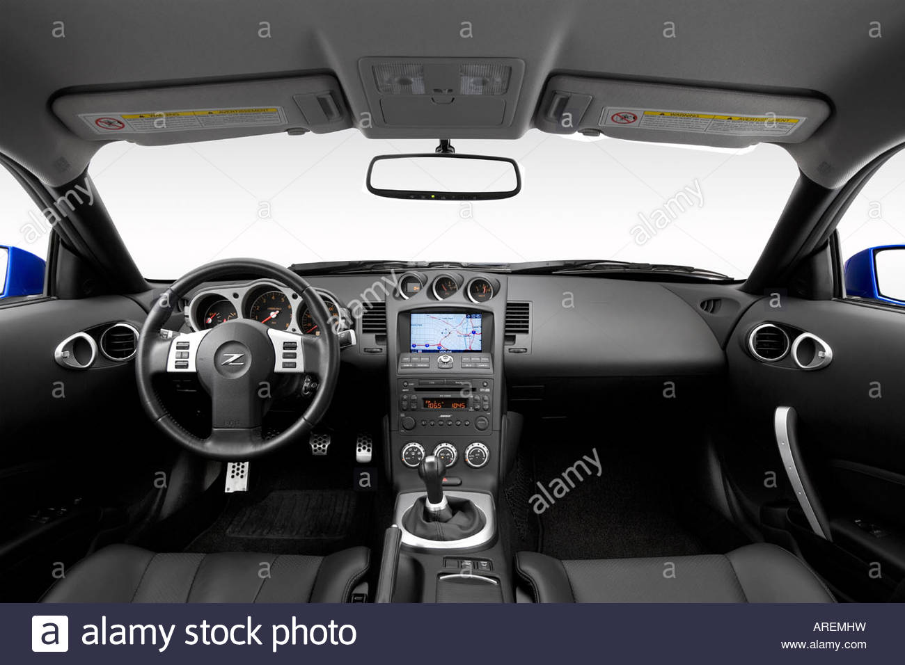 2006-nissan-350z-grand-touring-in-blue-dashboard-center-console-gear-AREMHW.jpg