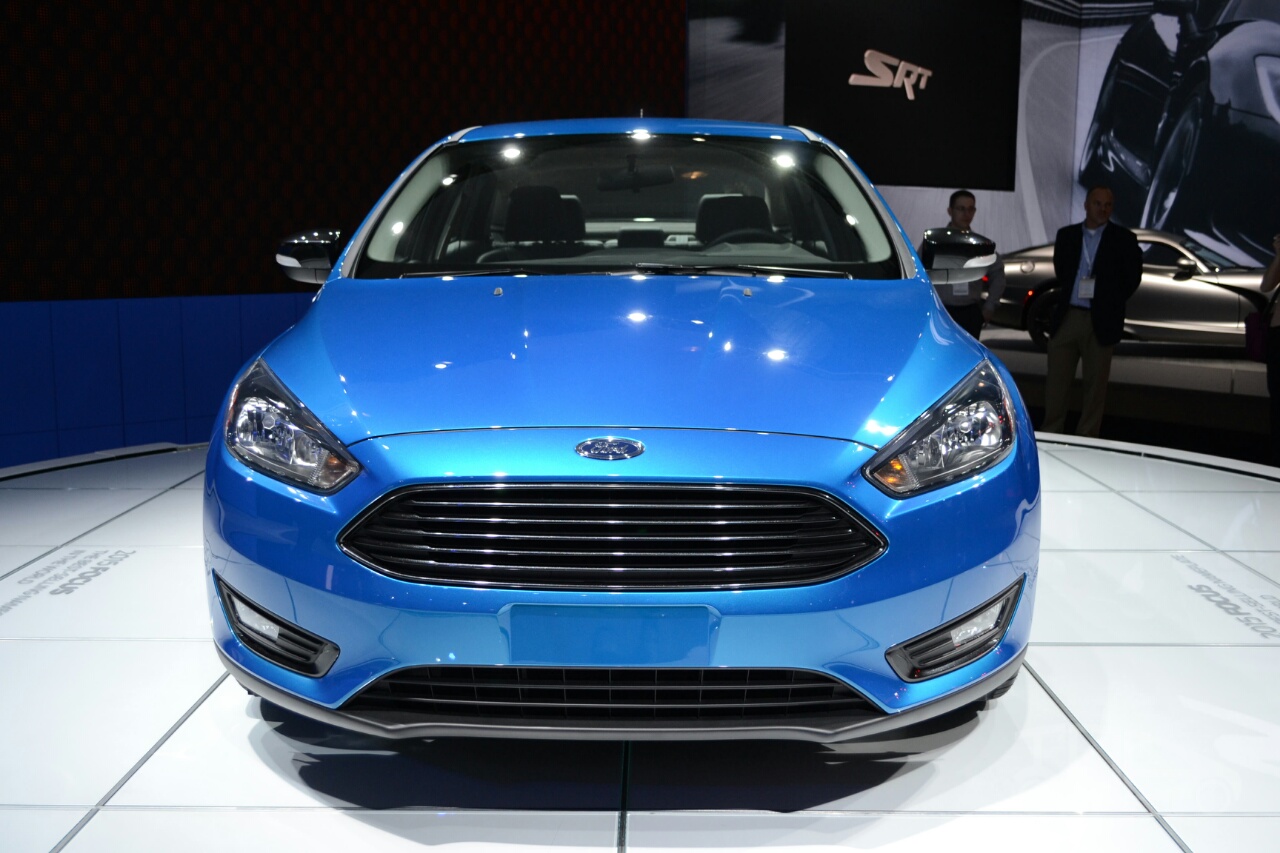 2015-Ford-Focus-at-2014-New-York-Auto-Show-front.jpg