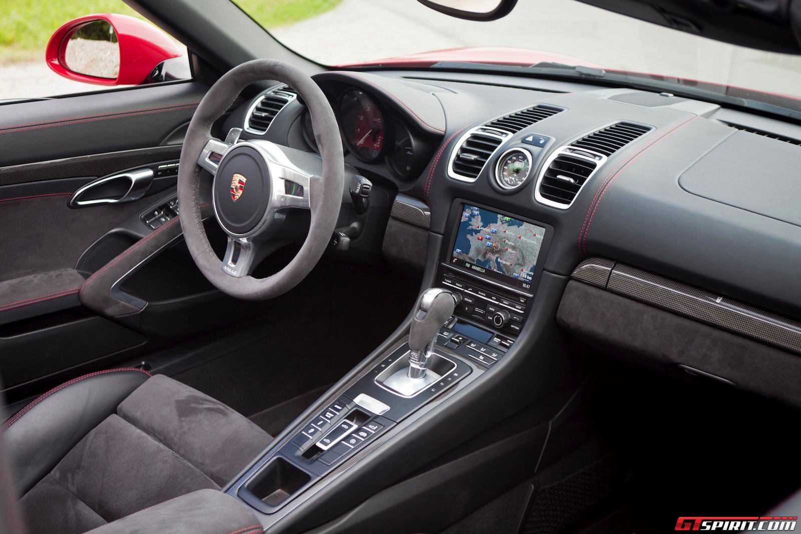 2015-Porsche-Boxster-GTS-Interior.jpg