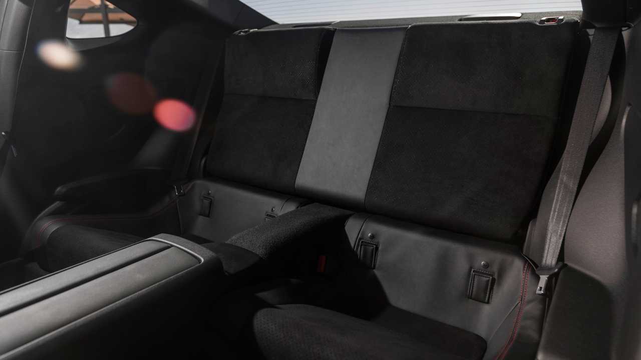 2022-subaru-brz-interior-rear-seats.jpg