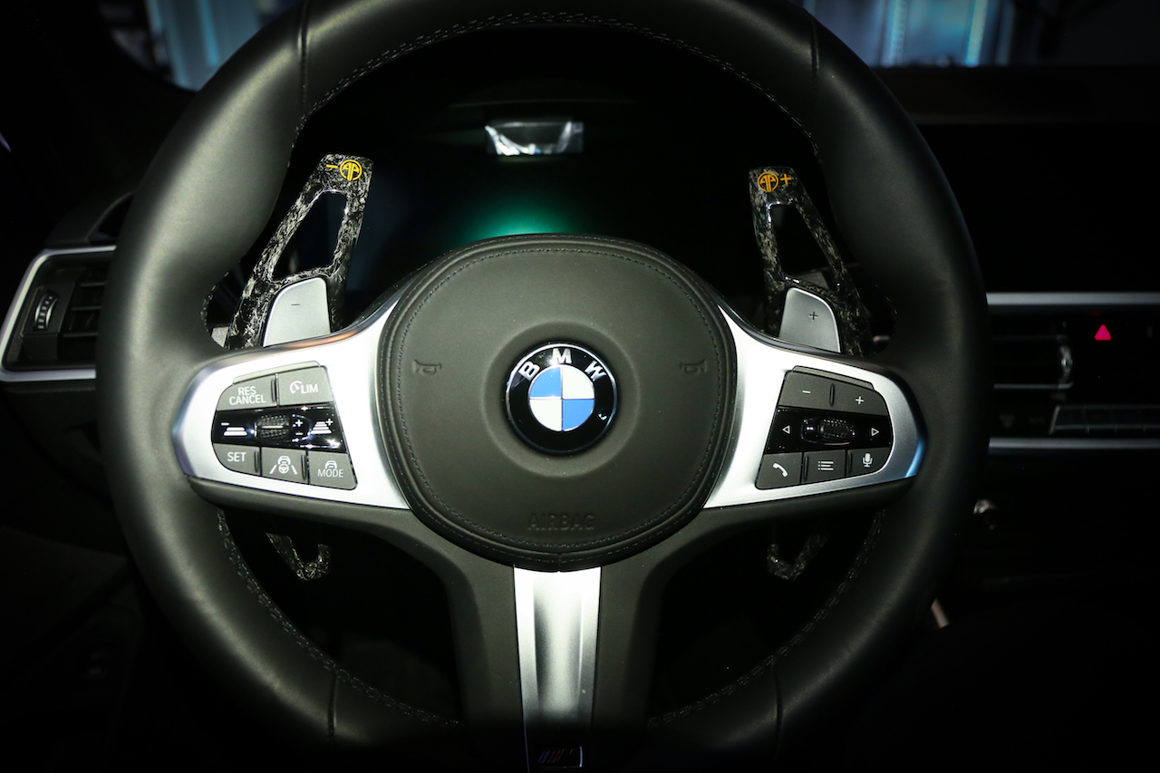 BMW G20 320 330  Armaspeed forged carbon fiber paddle shifters.jpg