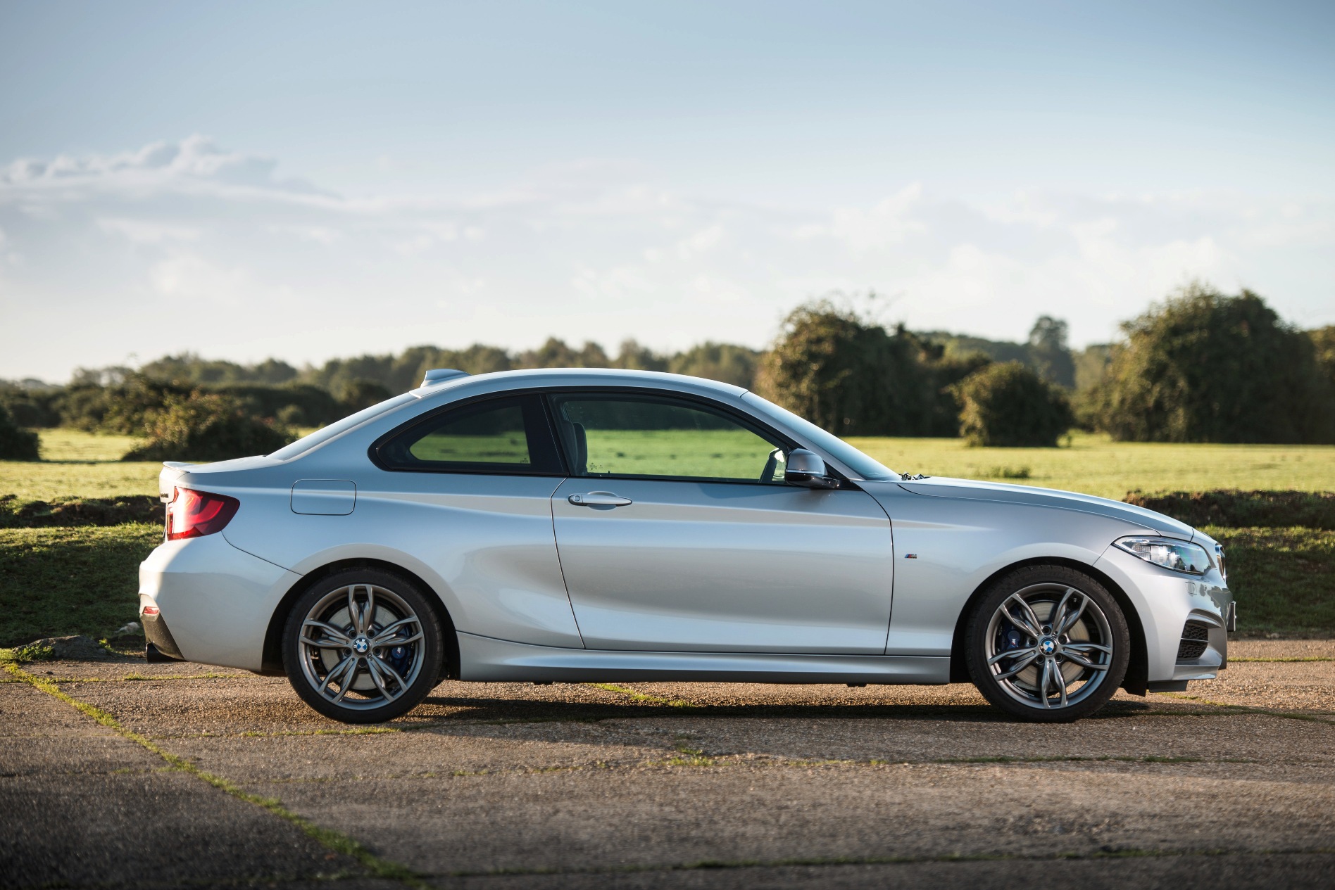 BMW-M240i-Coupe-side-view.jpg