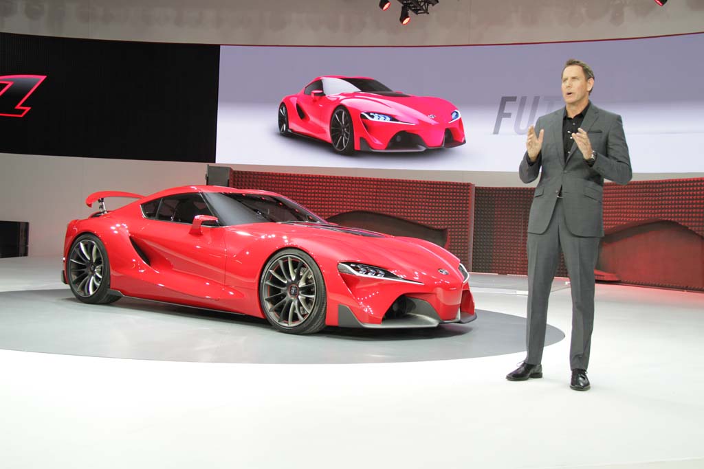 Toyota-FT-1-with-Kevin-Hunter.jpg